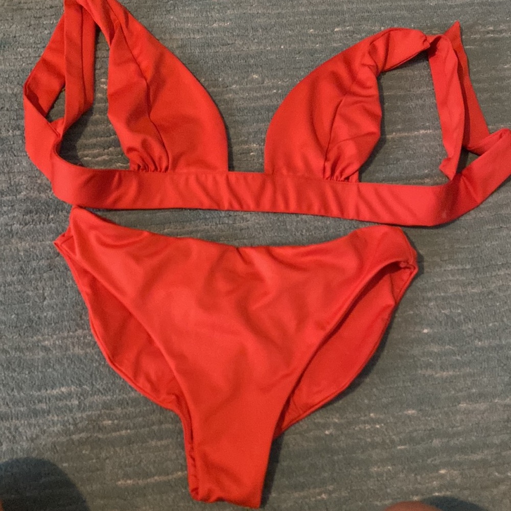 Londre classic top in fiesta red (S) and ruched bottom (M)  set NWOT selling set